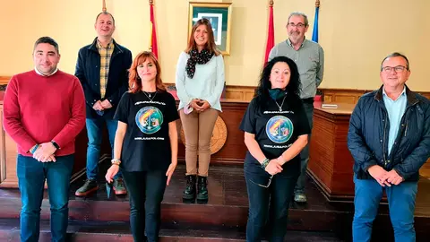 Sergio Vitas, alcalde de Fusti&ntilde;ana; Mayte Espinosa, alcaldesa de Bu&ntilde;uel; Gustavo Rodr&iacute;guez, Alcalde de Cabanillas; Tirso Calvo, alcalde de Ribaforada; Marta (Jusapol Social); Mar&iacute;a Jos&eacute; (Jusapol Social); Fernando Sierra, Alcalde de Cortes