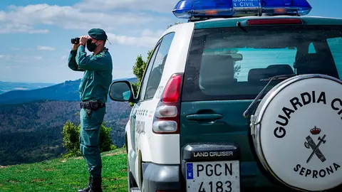 El Servicio de Protecci&oacute;n de la Naturaleza (SEPRONA) de la Guardia Civil se encarga de velar por el cumplimiento de la normativa establecida
