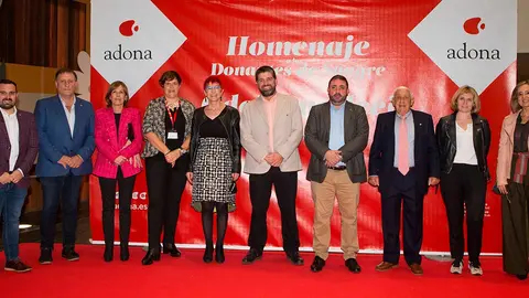 El acto cont&oacute; con la presencia de personalidades como Unai Hualde y Santos Indur&aacute;in