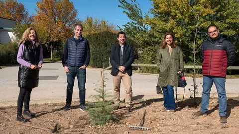 Cristina Amor&oacute;s, Zen&oacute;n V&aacute;zquez, Mikel Irujo, Mar&iacute;a Eugenia Lecumberri y Rub&eacute;n Gonz&aacute;lez