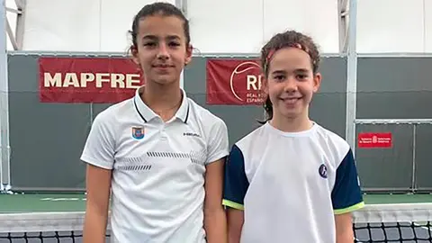 Mar&iacute;a Trujillo y su rival en la final, Arene Oreja
