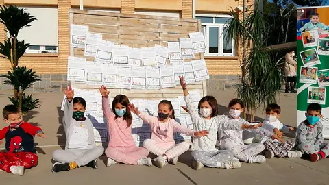Los alumnos de Primaria de La Anunciata acudieron al colegio en pijama 1