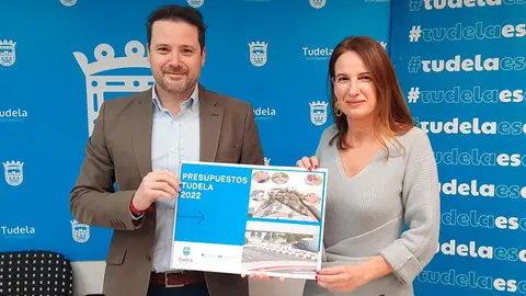 El alcalde de Tudela, Alejandro, ha presentado junto a la edil de Hacienda, Irene Royo el borrador de presupuesto para 2022 calific&aacute;ndolo como &ldquo;el de la acci&oacute;n, las inversiones y la modernizaci&oacute;n integral de servicios e infraestructuras&rdquo;