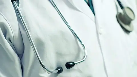 m&eacute;dico doctor fonendoscopio