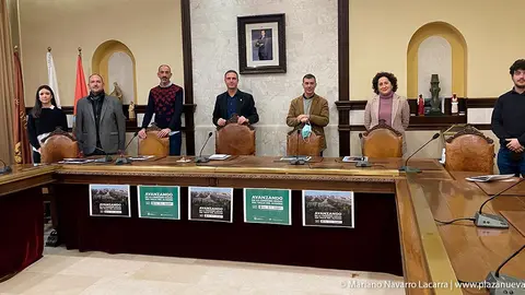 Los alcaldes de Cintru&eacute;nigo, Corella y Fitero junto a la Consejera de derechos sociales Carmen Maeztu y Eduardo Santos, Consejero de Justicia y Pol&iacute;ticas Migratorias
