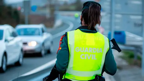 Una agente de la Guardia Civil