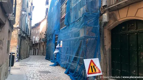 Edificios como los de la calle R&uacute;a, en los que recientemente se produjeron derrumbes en dos ellos, evidencian la urgencia de una actuaci&oacute;n