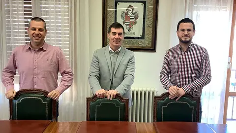 David &Aacute;lvarez, Eduardo Santos y Rafael Martinena