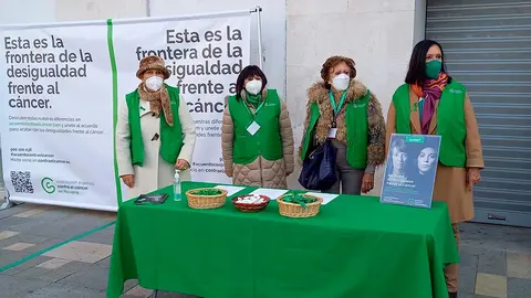 Desde hoy y hasta el domingo en la plaza de los Fueros habr&aacute; voluntarios animando a la gente a unirse al Acuerdo contra el c&aacute;ncer