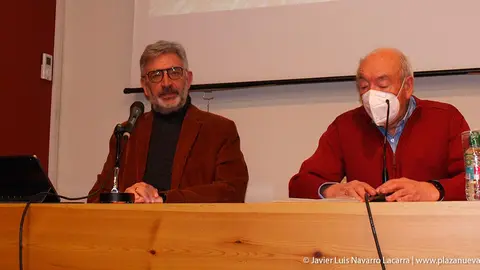 Koldo Mart&iacute;nez en su charla en Tudela