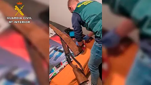 guardia civil escopeta policia 2
