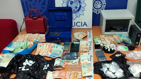 Policia nacional Sustancia y dinero intervenido