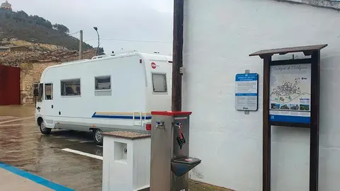 Area autocaravanas Castejon Valdejasa