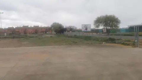 Explanada para recibir y recoer autocaravanas en Cadreita