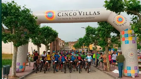 Salida de la Carrera BTT Milhombres