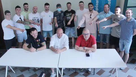 La Plantilla se&ntilde;ala a Pato en reconocimiento de su labor de estos 10 a&ntilde;os