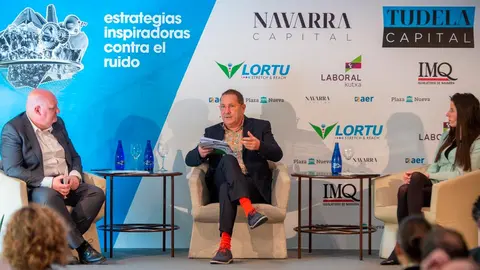 Jes&uacute;s Jim&eacute;nez, de Navarra Capital; Joseba de Echarri, de Proyectos Echarri; y Leire Anc&iacute;n, de Viscofan