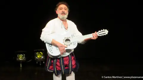 Lucas Eza interprentando su mon&oacute;logo de El Quijote