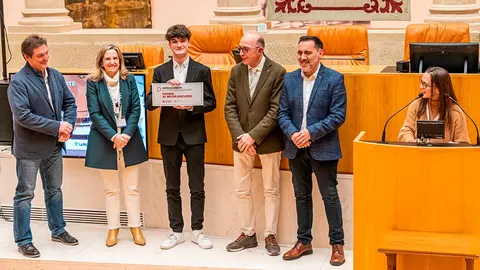 Txomin Z&aacute;rate debate La Rioja
