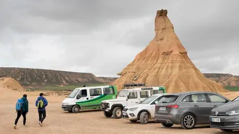 Turistas en las Bardenas Reales de Navarra