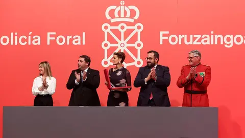 Acto institucional del D&iacute;a de la Polic&iacute;a Foral autoridades