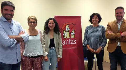 Grupo de representantes pol&iacute;tico que participaron en el mitin de Anfas