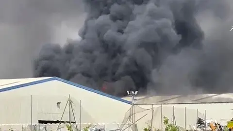 Cintru&eacute;nigo incendio pol&iacute;gono industrial