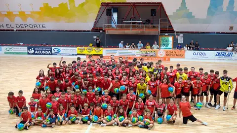 Tudela Balonmano Bardenas presentaci&oacute;n foto de familia