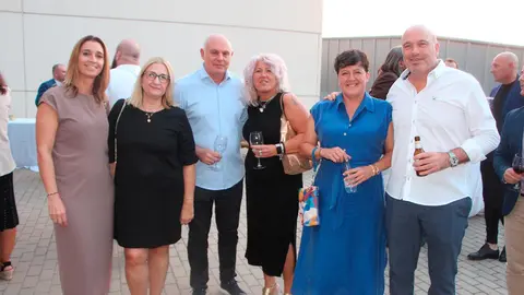 Elena Sanz, Mar&iacute;a Sanz (Sanz Otano Asesores), Jos&eacute; &Aacute;ngel Aparicio (Construcciones Jos&eacute; &Aacute;ngel Aparicio), Idoia P&eacute;rez (Construcciones Jos&eacute; &Aacute;ngel Aparicio), Beatriz Del Valle (Muebles Muro) y Roberto Muro (Muebles Muro)