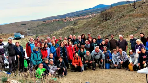Los voluntarios sembraron miles de bellotas de encina, roble y coscoja