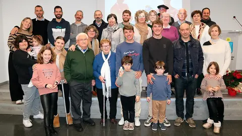 La familia Aznar Vijuesca celebra junto a Unai y Hugo sus impresionantes logros en el ciclismo