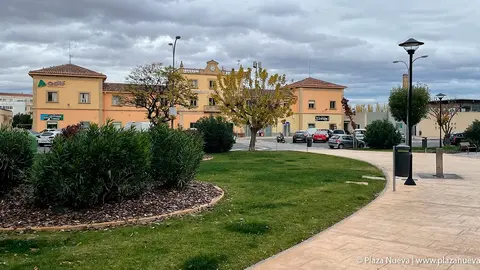 Plaza de la Estaci&oacute;n de Tudela 3