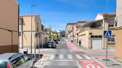 Confluencia de las calles Moncayo y Ador
