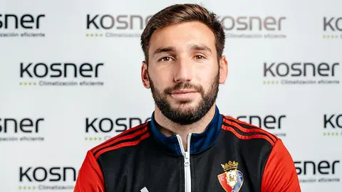 Jon Moncayola destaca que el principal objetivo es la permanencia en Primera aunque les gustar&iacute;a volver a llegar lejos en la Copa y luchar por Europa