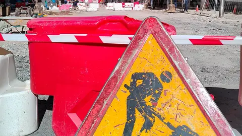 zona de obras construcci&oacute;n se&ntilde;al