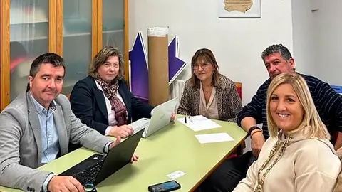 Se crear&aacute; un grupo de trabajo, en funci&oacute;n de la materia, con miembros del Ayuntamiento de Cadreita y de AER, para coordinar las actuaciones que se vayan concretando