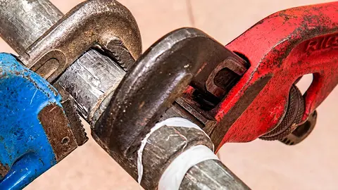 fontaner&iacute;a tuber&iacute;a fuga llave agua