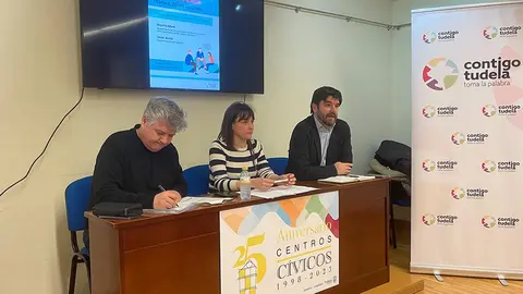 Javier Bur&oacute;n, director general de Nasuvinsa, Bego&ntilde;a Alfaro, vicepresidenta tercera del Gobierno de Navarra, y Eneko Larrarte, portavoz de Contigo Tudela