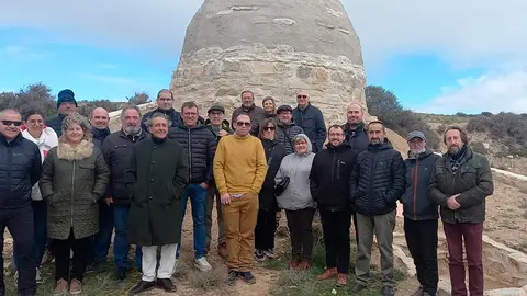 La Asociaci&oacute;n Ribera Nostra en su visita al horno de pez de Malrapate VIII