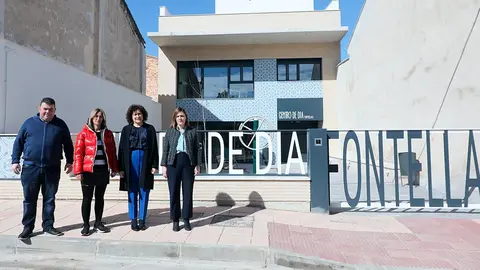 La consejera Maeztu ha visitado el nuevo centro de d&iacute;a de Fontellas