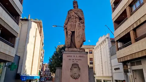 Escultua de Sancho VII El Fuerte en Tudela