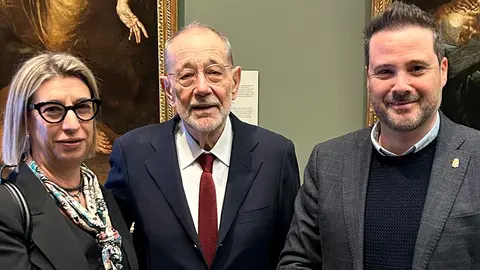 La concejal de Cultura Ic&iacute;ar Les, el Presidente del Patronato del Museo del Prado, Javier Solana, y el alcalde de Tudela Alejandro Toquero