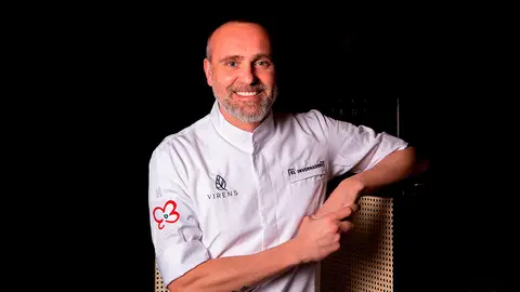 El trabajo de investigaci&oacute;n de Rodrigo de la Calle le lleva a experimentar con los superalimentos, incorpor&aacute;ndolos en sus creaciones gastron&oacute;micas