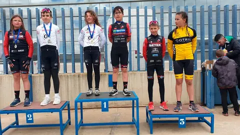 Victoria de Santiago Garc&iacute;a en la categoria alev&iacute;n