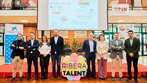 Foto de grupo, durante la apertura