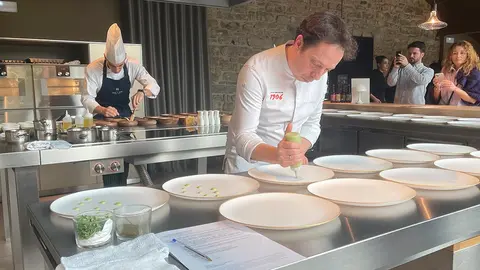 En los platos de David Y&aacute;rnoz se pueden encontrar productos frescos y de temporada procedentes de proveedores locales