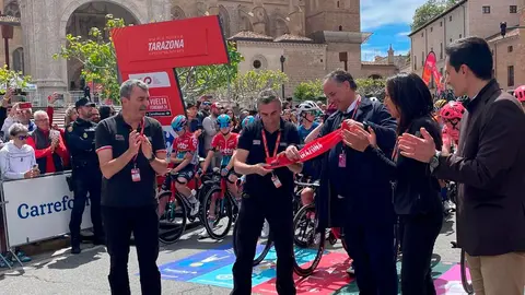 Tarazona se visti&oacute; de gala para recibir a las protagonistas de La Vuelta Espa&ntilde;a Femenina