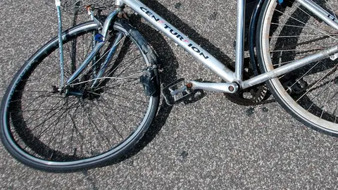 bicicleta accidente ca&iacute;da