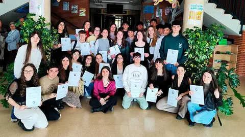 El IES Valle del Ebro celebra la culminaci&oacute;n del Bachillerato de Investigaci&oacute;n Bi+ con una ceremonia que reconoce el esfuerzo y talento de sus estudiantes