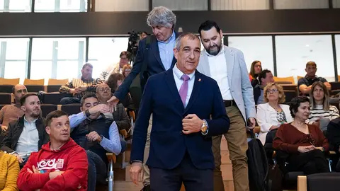 El consejero Chivite, Jes&uacute;s Mari Rodr&iacute;guez y Fernando Mendoza